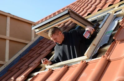 Pose de fenêtres de toit Velux à Crocicchia